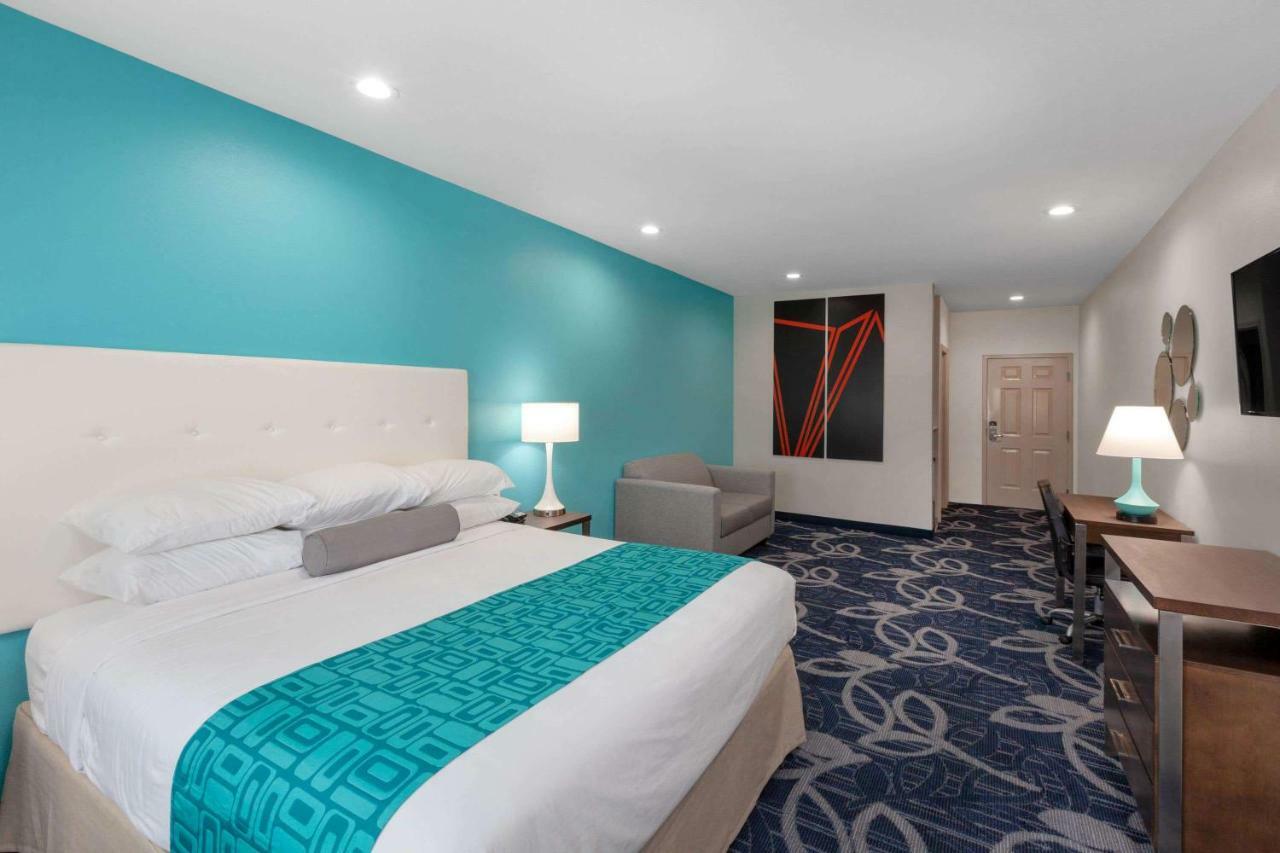 Americas Best Value Inn Houston Willowbrook Exterior photo