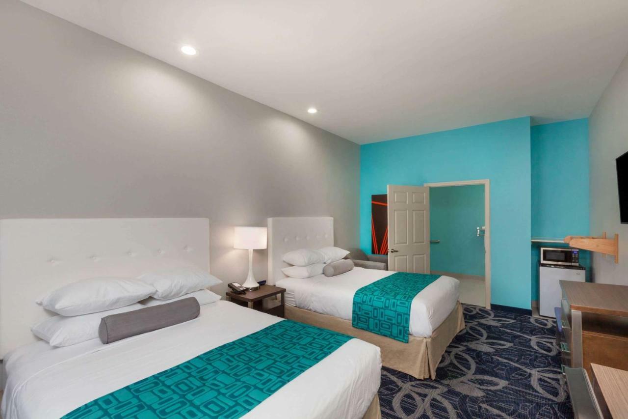 Americas Best Value Inn Houston Willowbrook Exterior photo